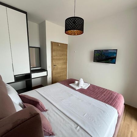 Art'S Apartment Mit Pool Ulcinj Pinjes Ngoại thất bức ảnh