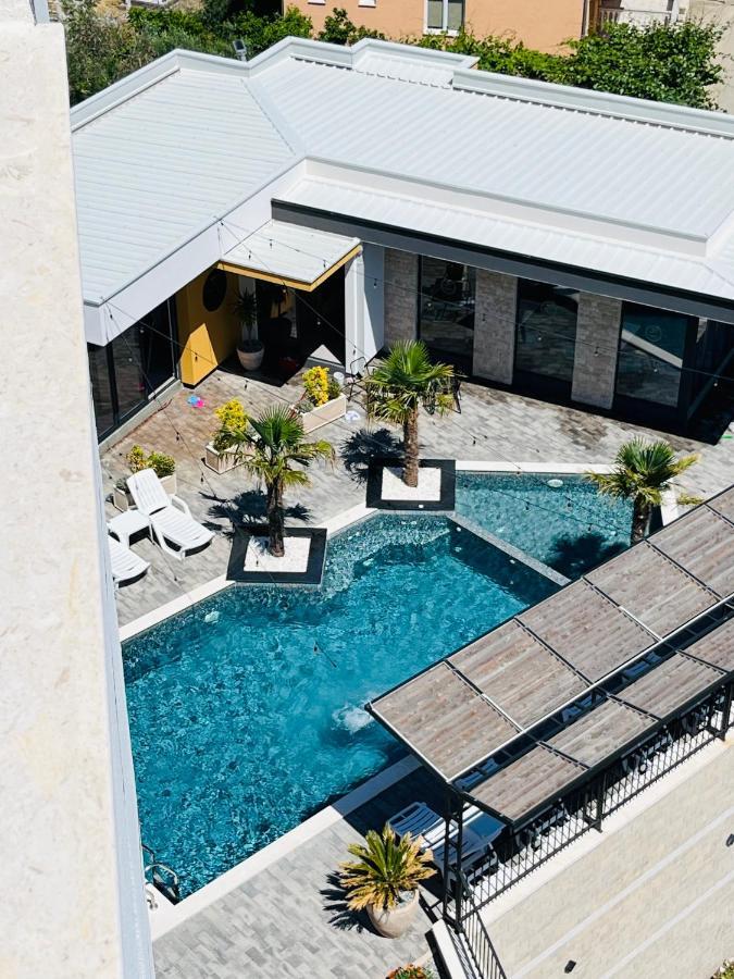 Art'S Apartment Mit Pool Ulcinj Pinjes Ngoại thất bức ảnh