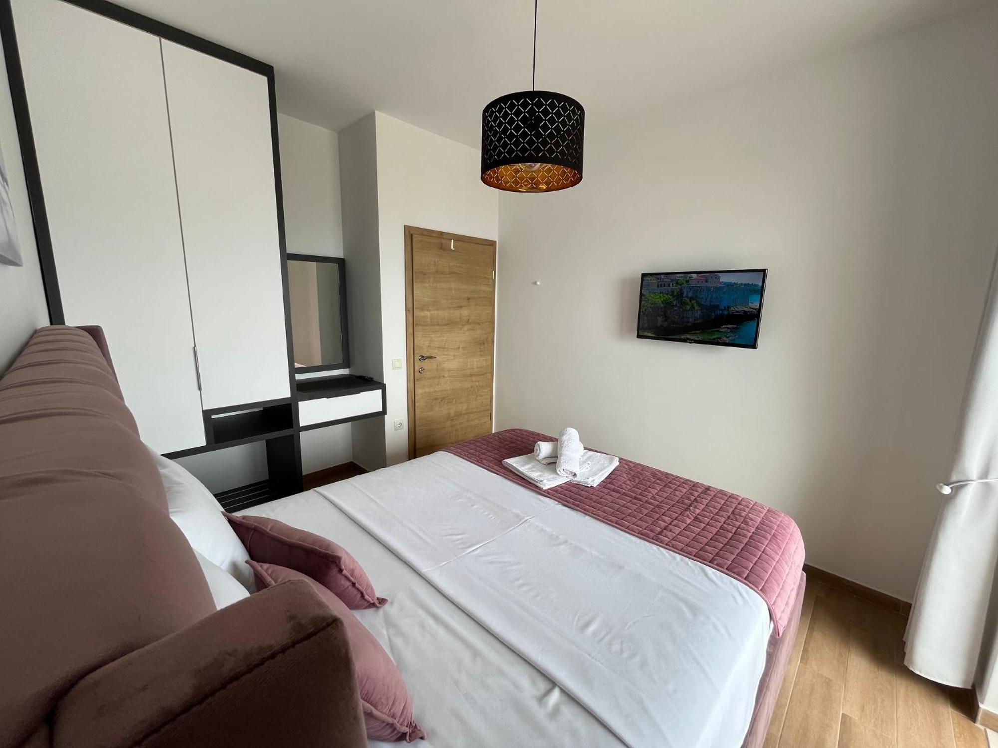 Art'S Apartment Mit Pool Ulcinj Pinjes Ngoại thất bức ảnh